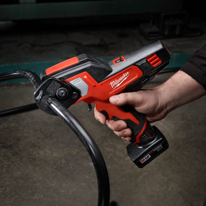 Milwaukee M12™ 600 MCM Cable Cutter Kit 2472-21XC